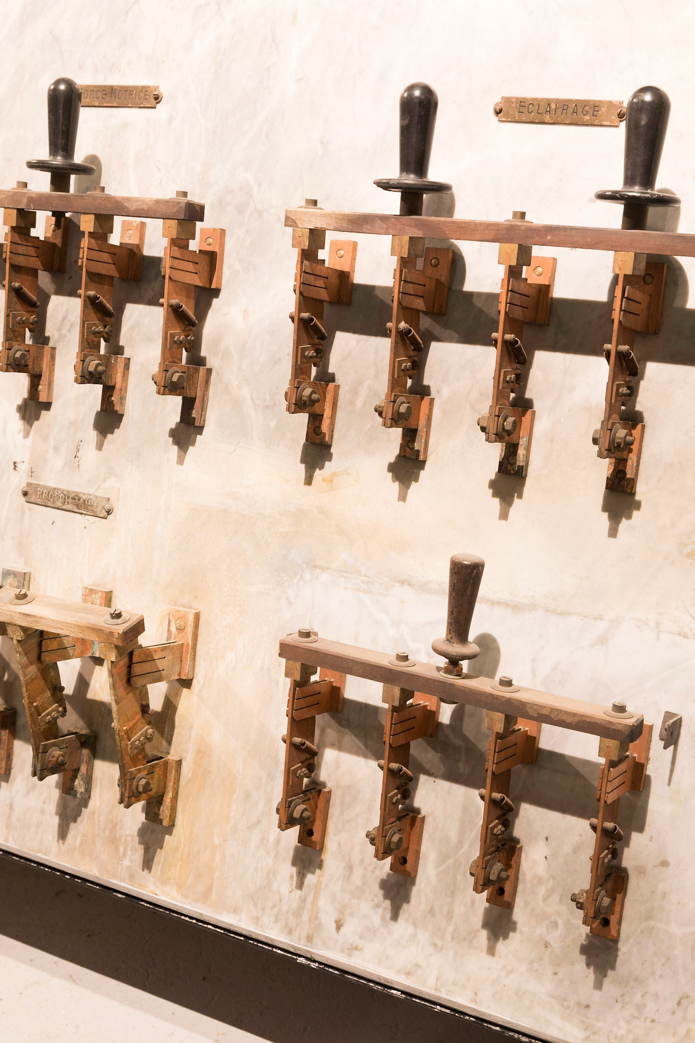 Command panel for 12000 Volts substation,(1910-1920).