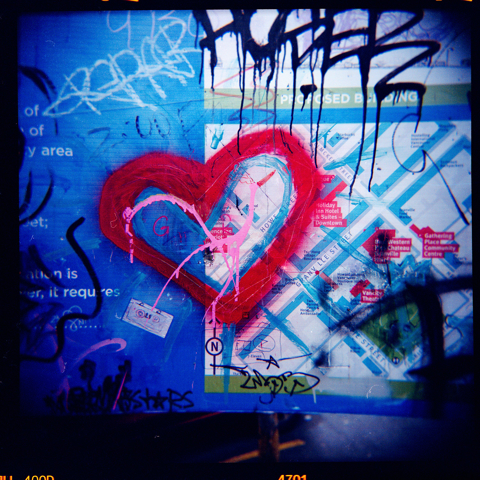 Holga  | Cinestill 400D