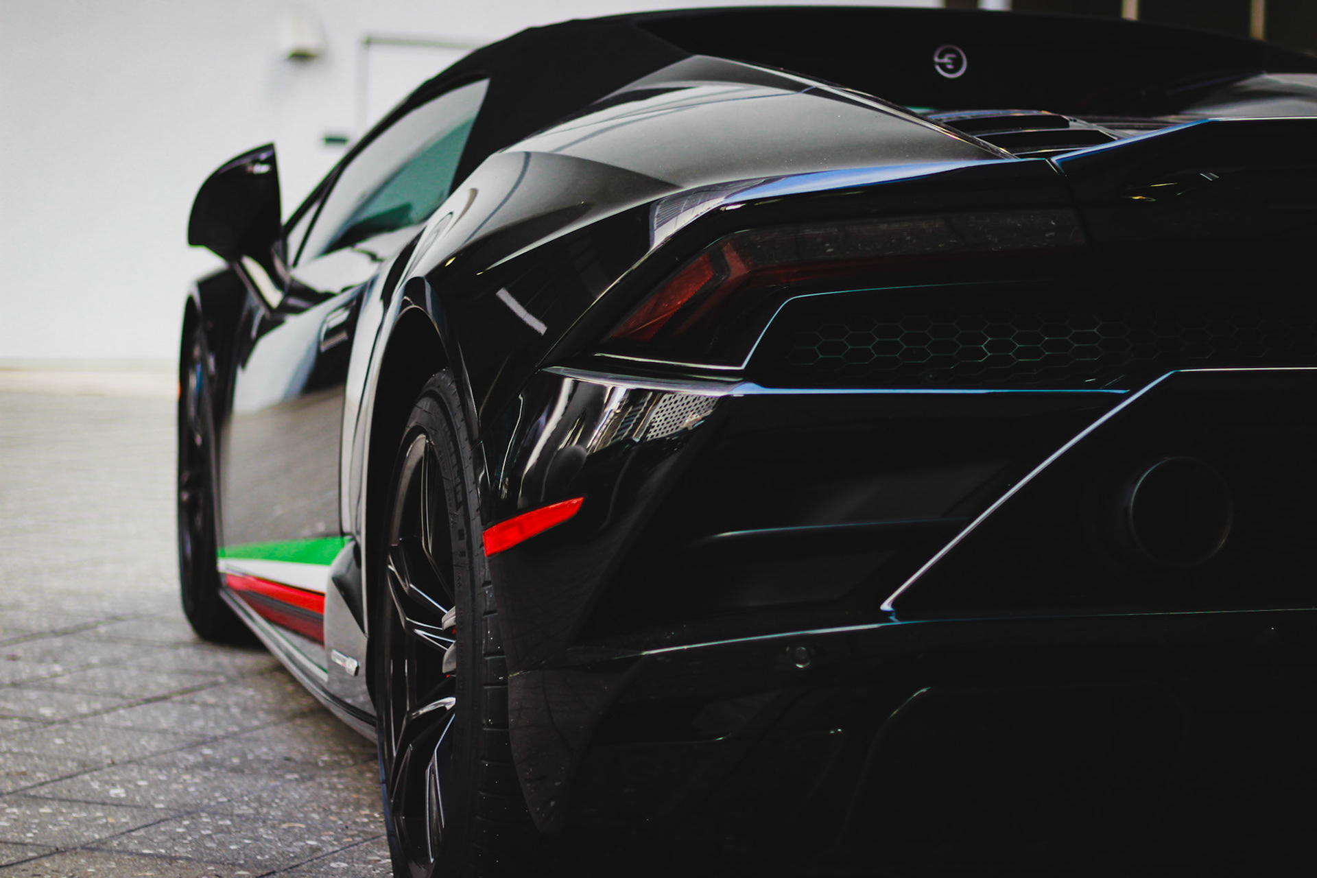 Lamborghini - Automotive 