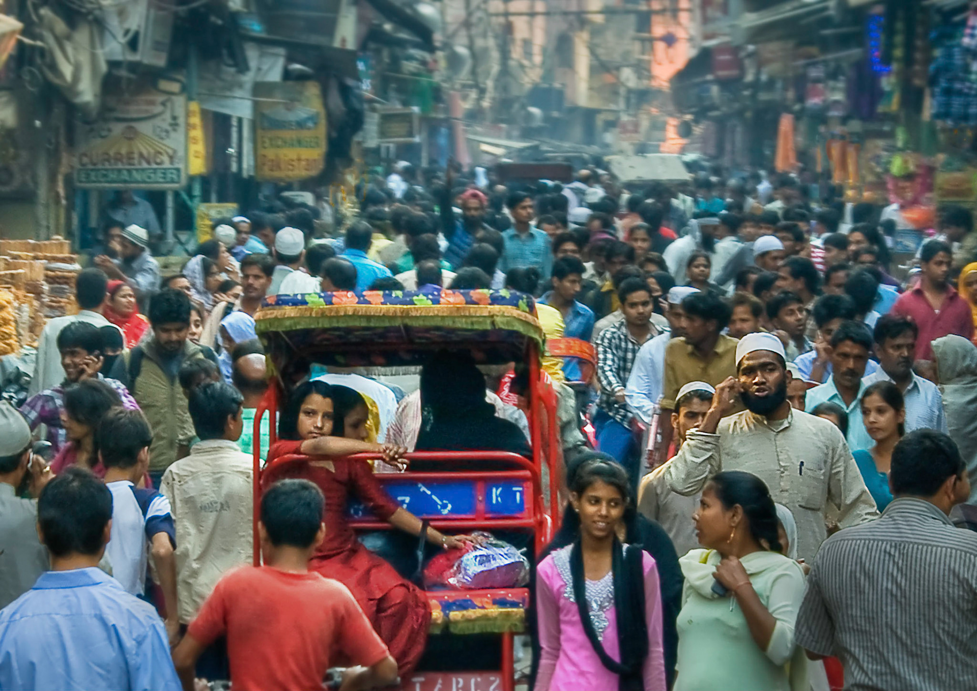 Apparently things are not as quiet as this during the week!