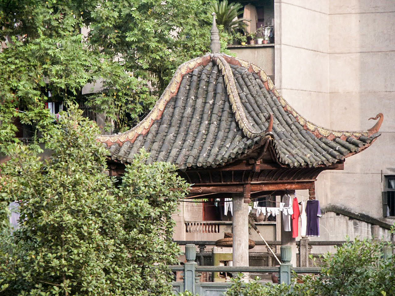 Ancient Washing Line in FengDu