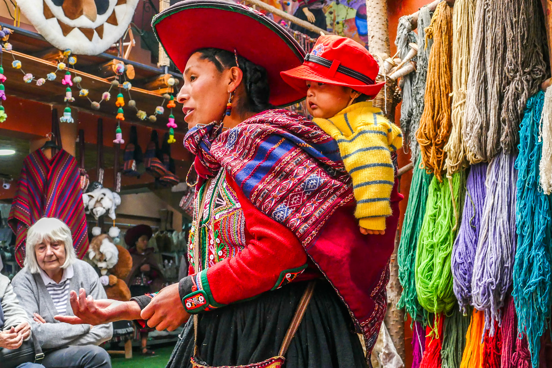 Ollantaytambo - Weaving factory/shop
