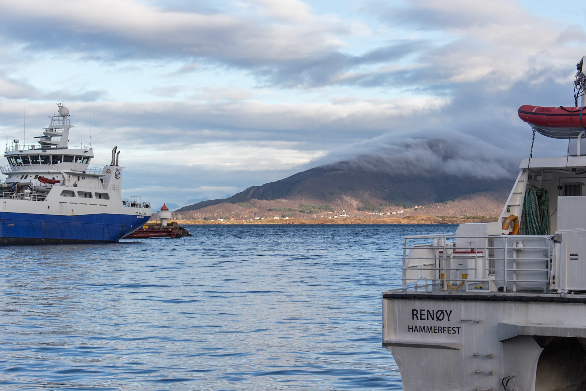 Mist clad Mountain Tops