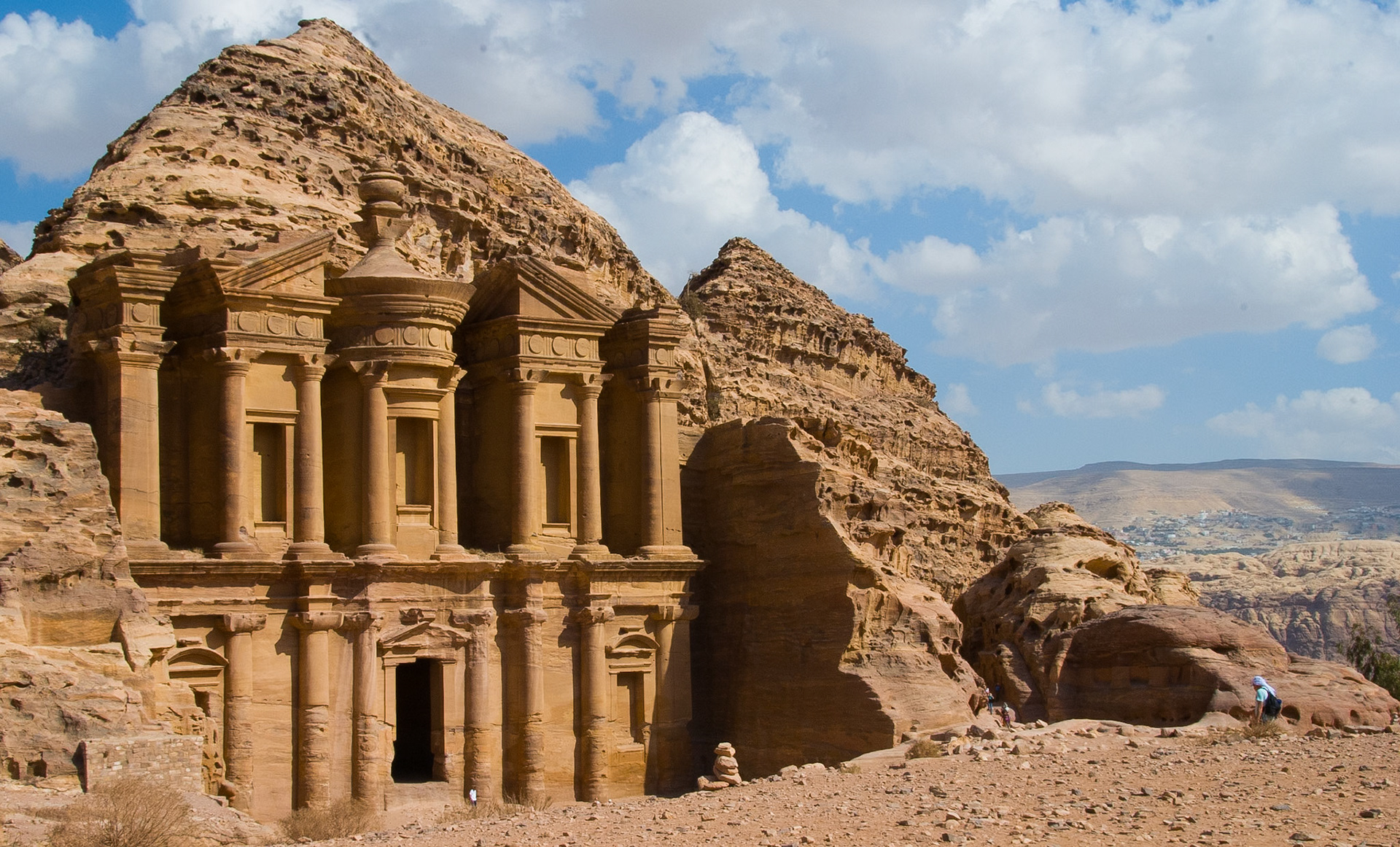 High above the rest of Petra lies this monumental (er..) monument