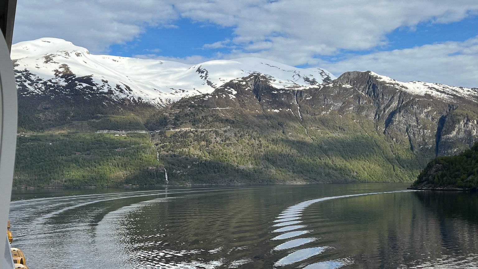 A 360 degree turn in Geiranger Fjord