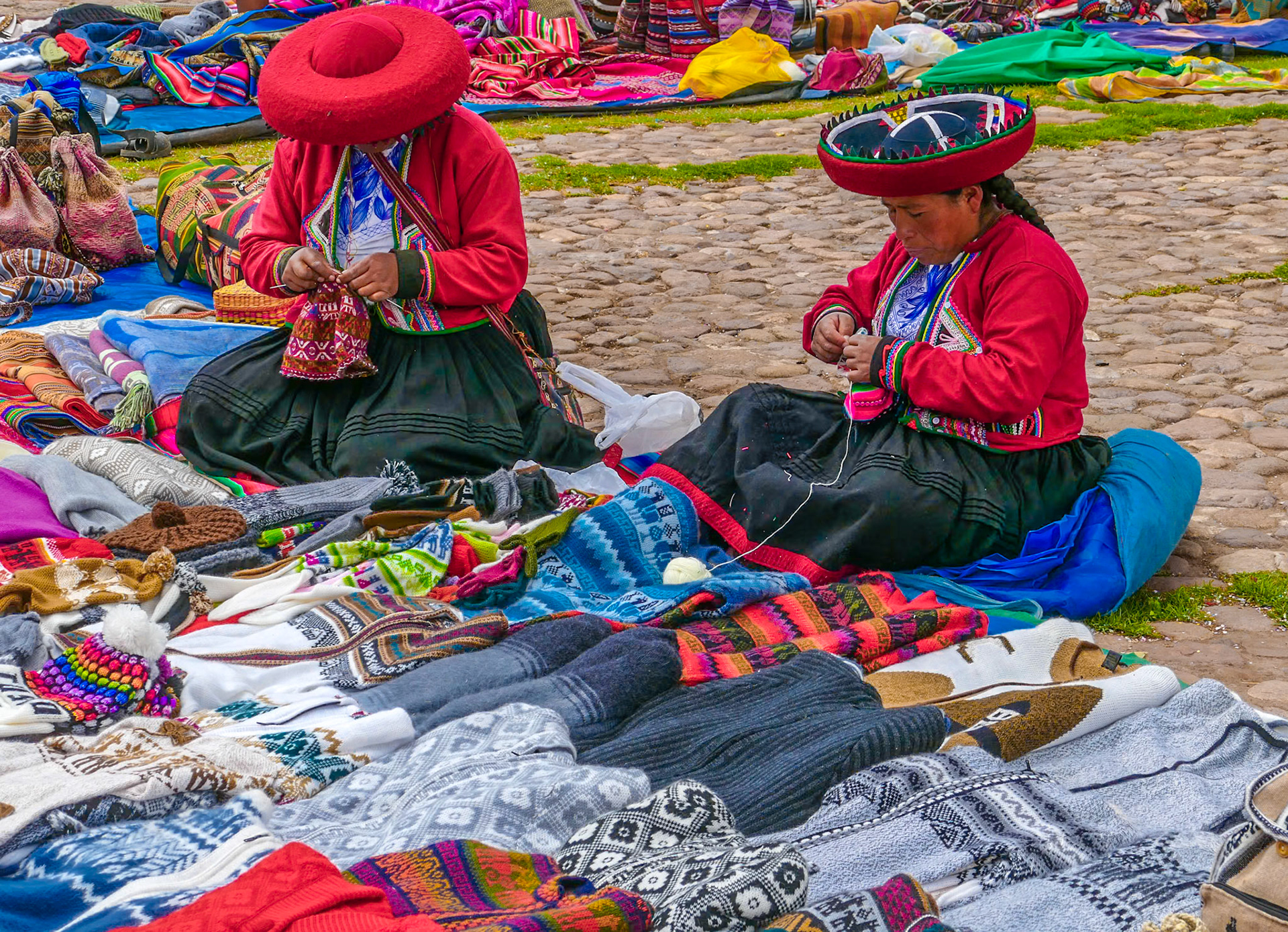 Local Traders at Ollantaytambo craft market