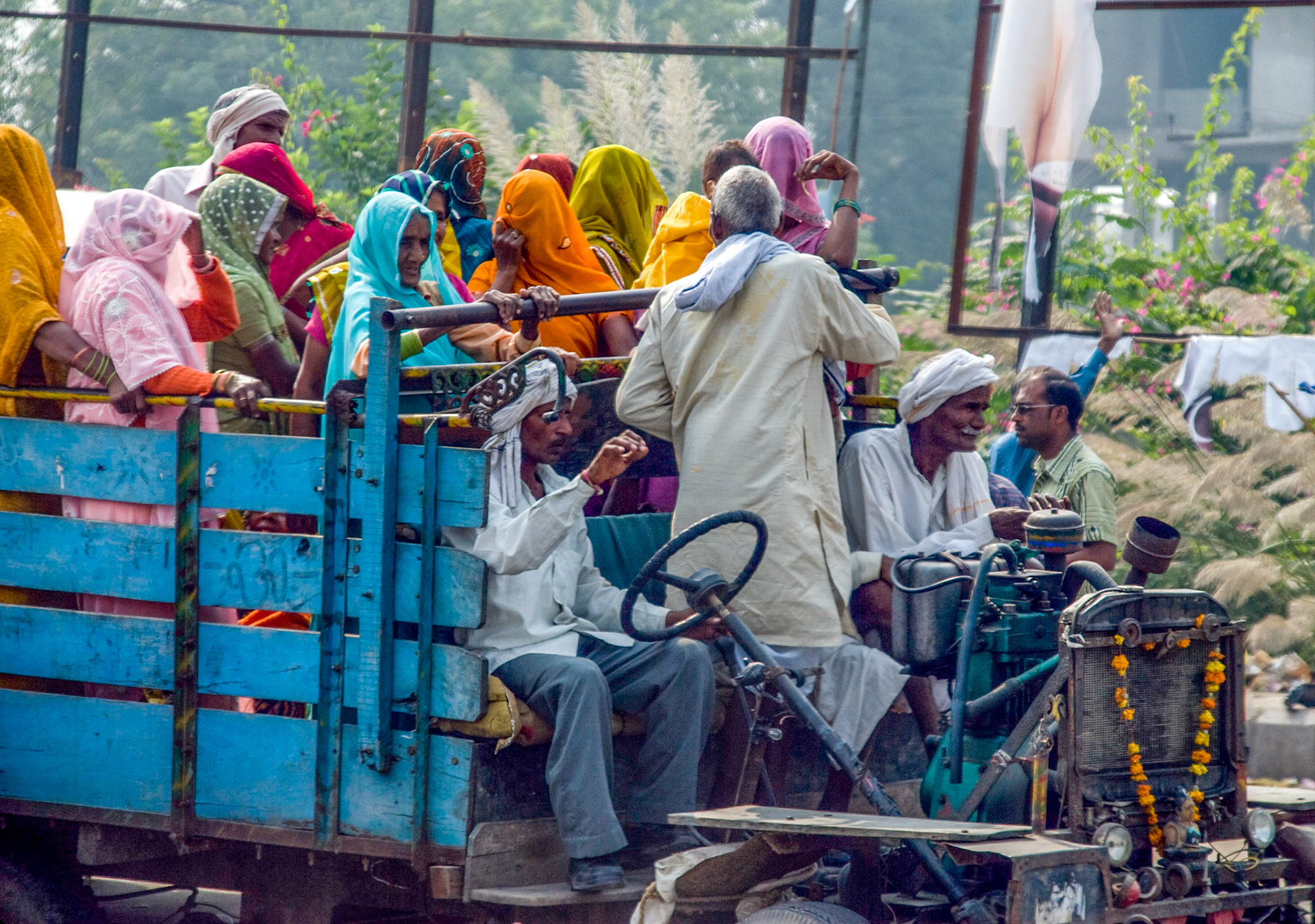 Note the total lack of seating, the total exposure of the mechanics (including rotating engine shaft!) and, most scary of all, the location of the petrol tank, directly above the hot engine!