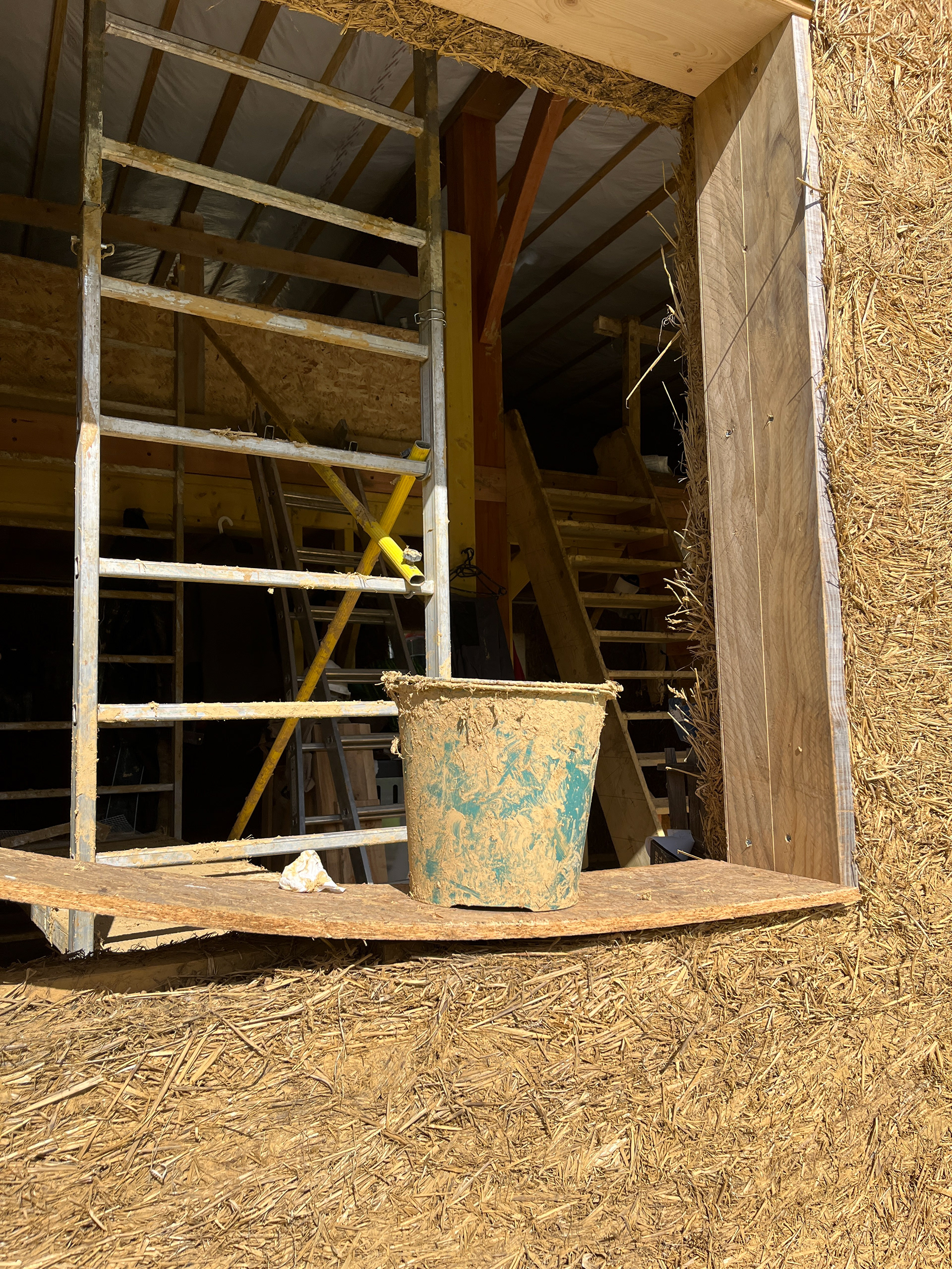 Fig 15 : Mur Sud en paille banchée