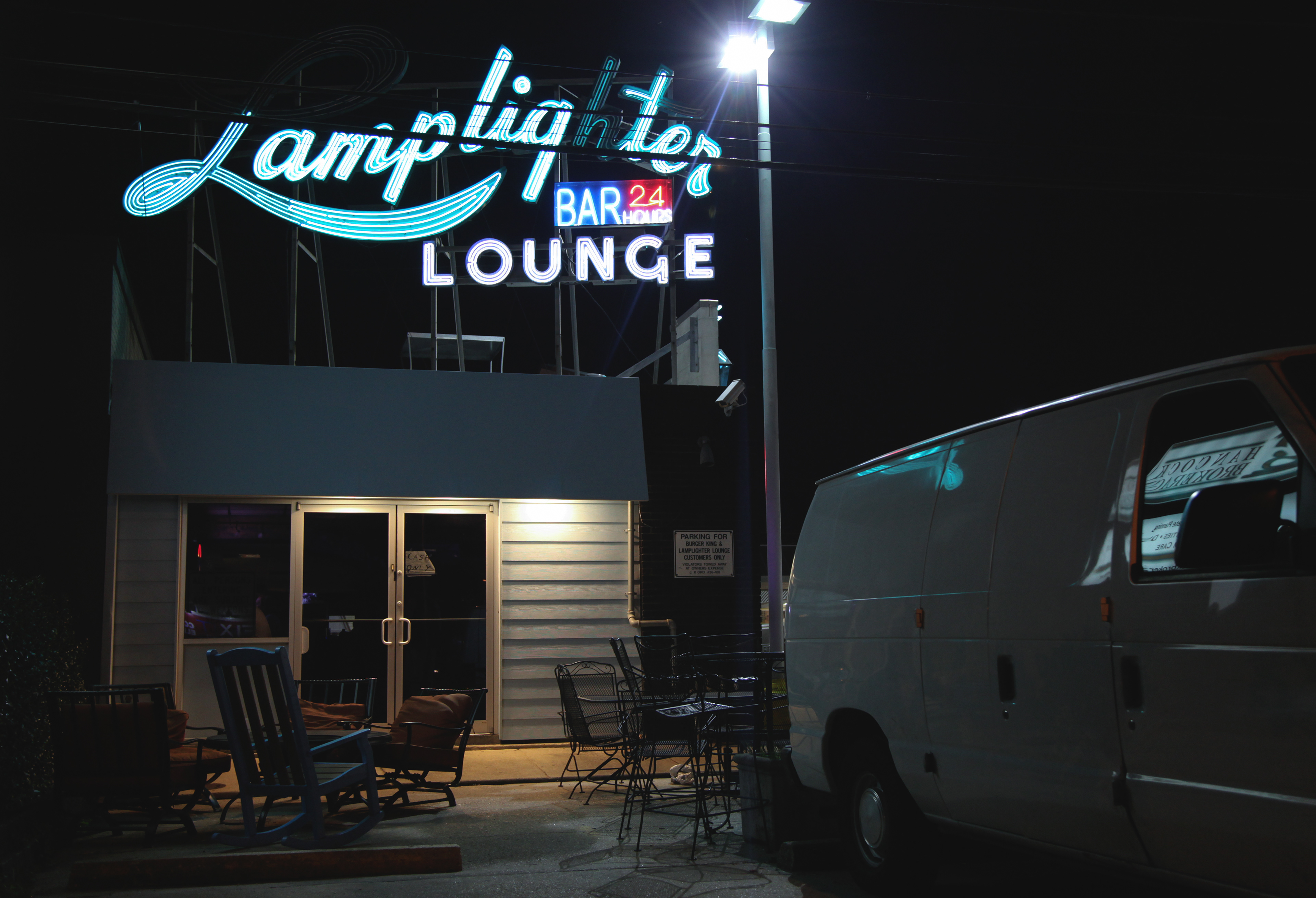 https://nola.curbed.com/2016/7/28/12314312/metairie-signs-dorignacs-lamplighter-lounge
