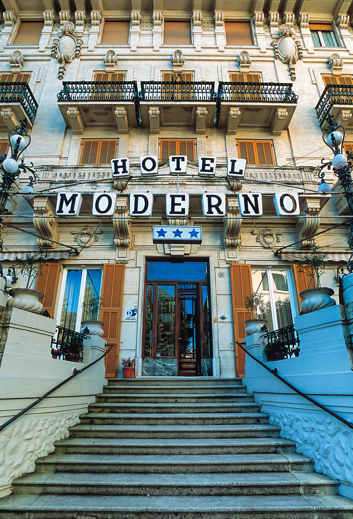 Hotel Moderno is a bit... old