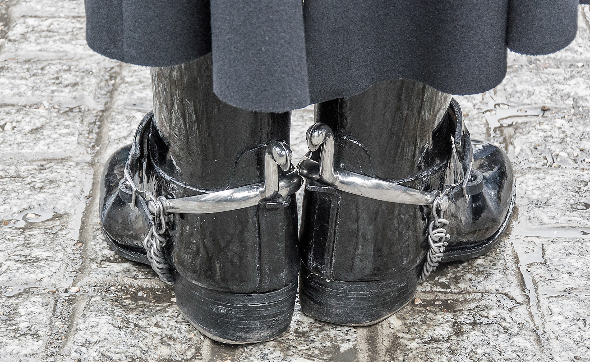 Queens Horseman, spurs