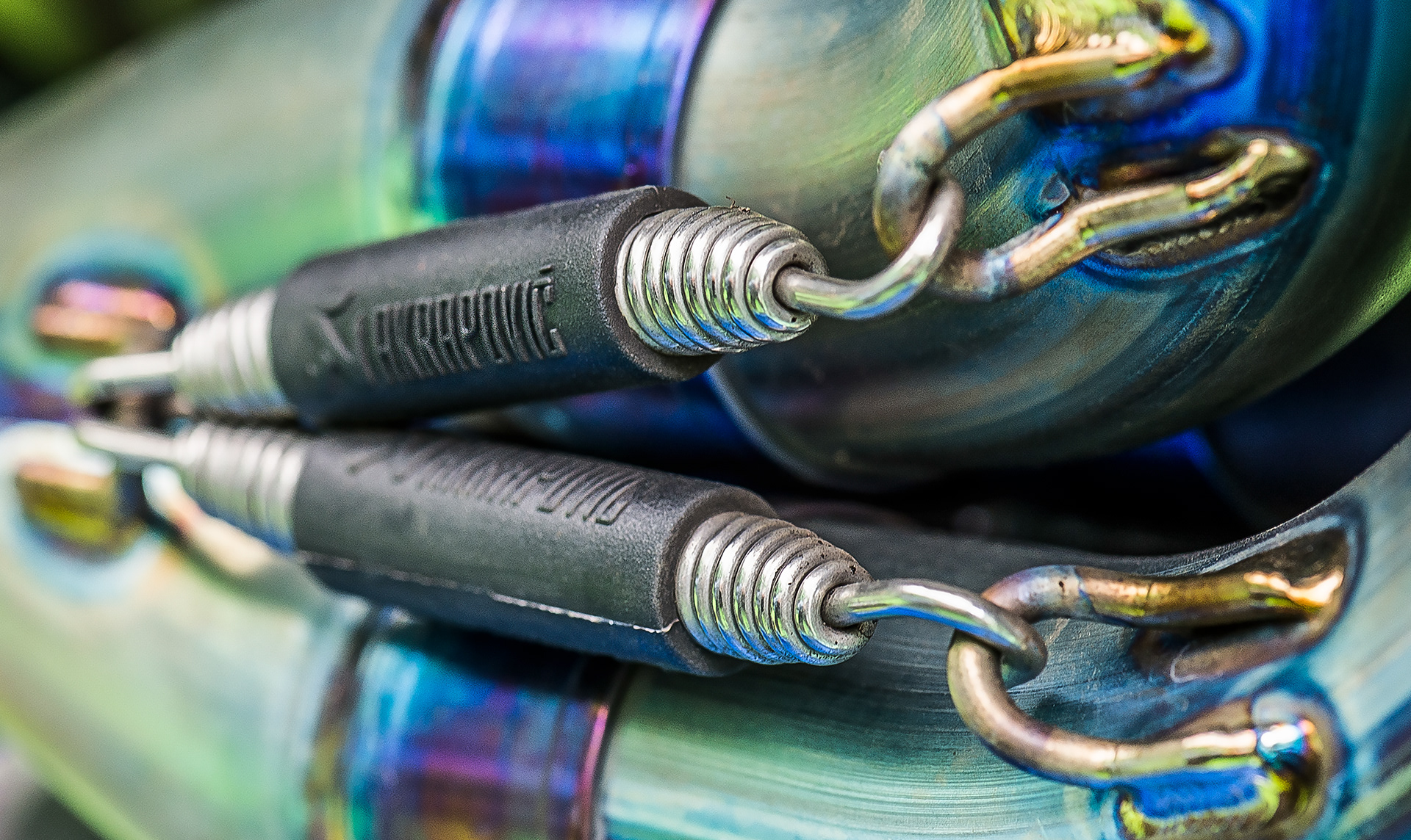 Exhaust retention springs