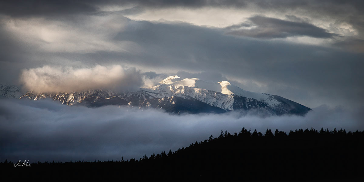 Olympic mountains from the straits of Juan de Fuca