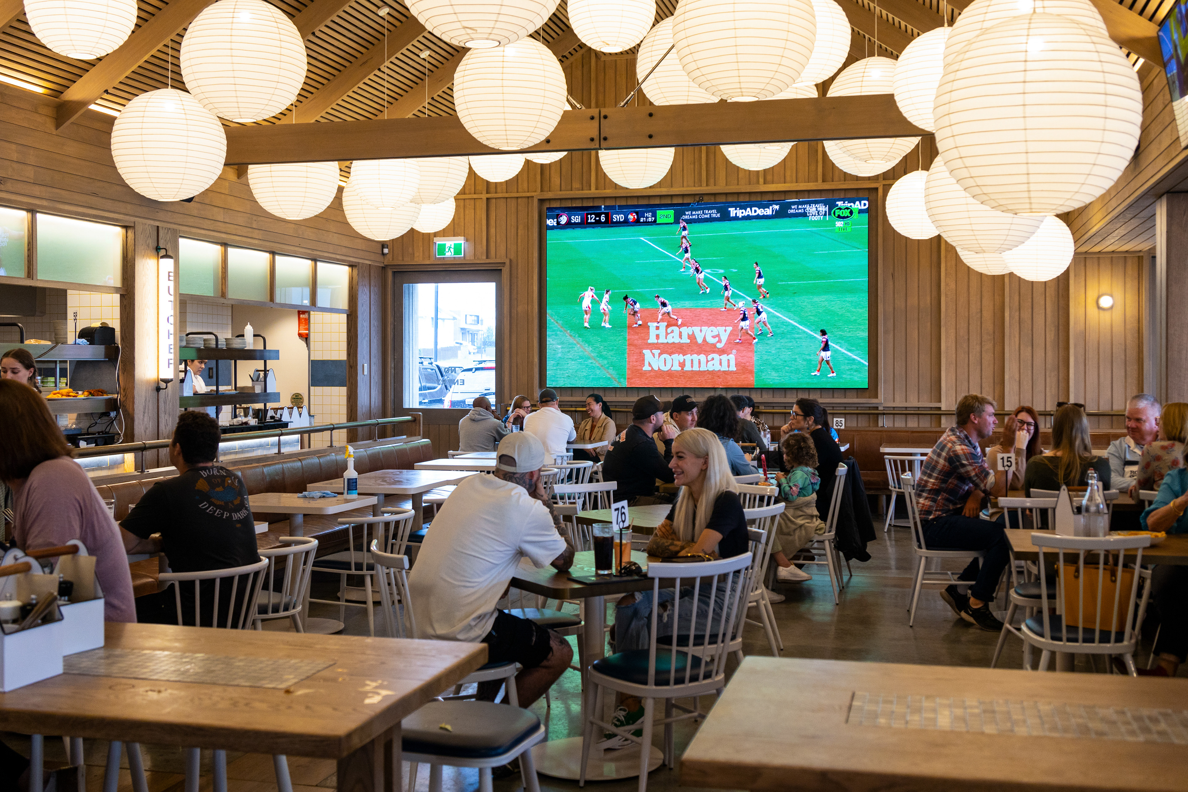 Waterfront Tavern Shell Cove | 2.6mm, 3.5mW x 2mH