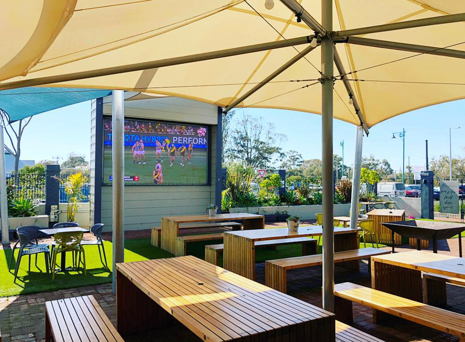 Dunsborough Tavern | 5mm, 3.5mW x 2mH