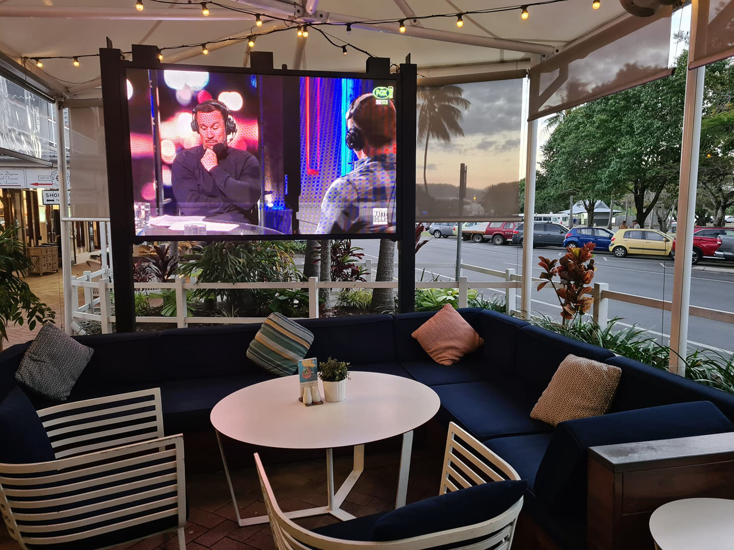 The Courthouse Hotel | 5mm, 2.5mW x 1.5mH