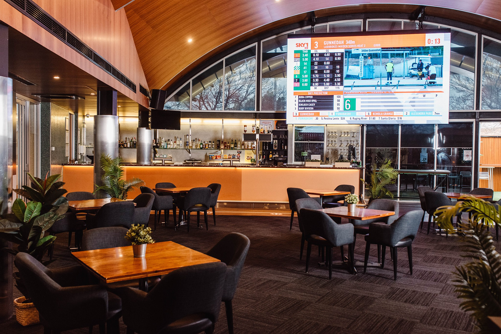 Junction Hotel | 3.9mm, 4.5mW x 2.5mH