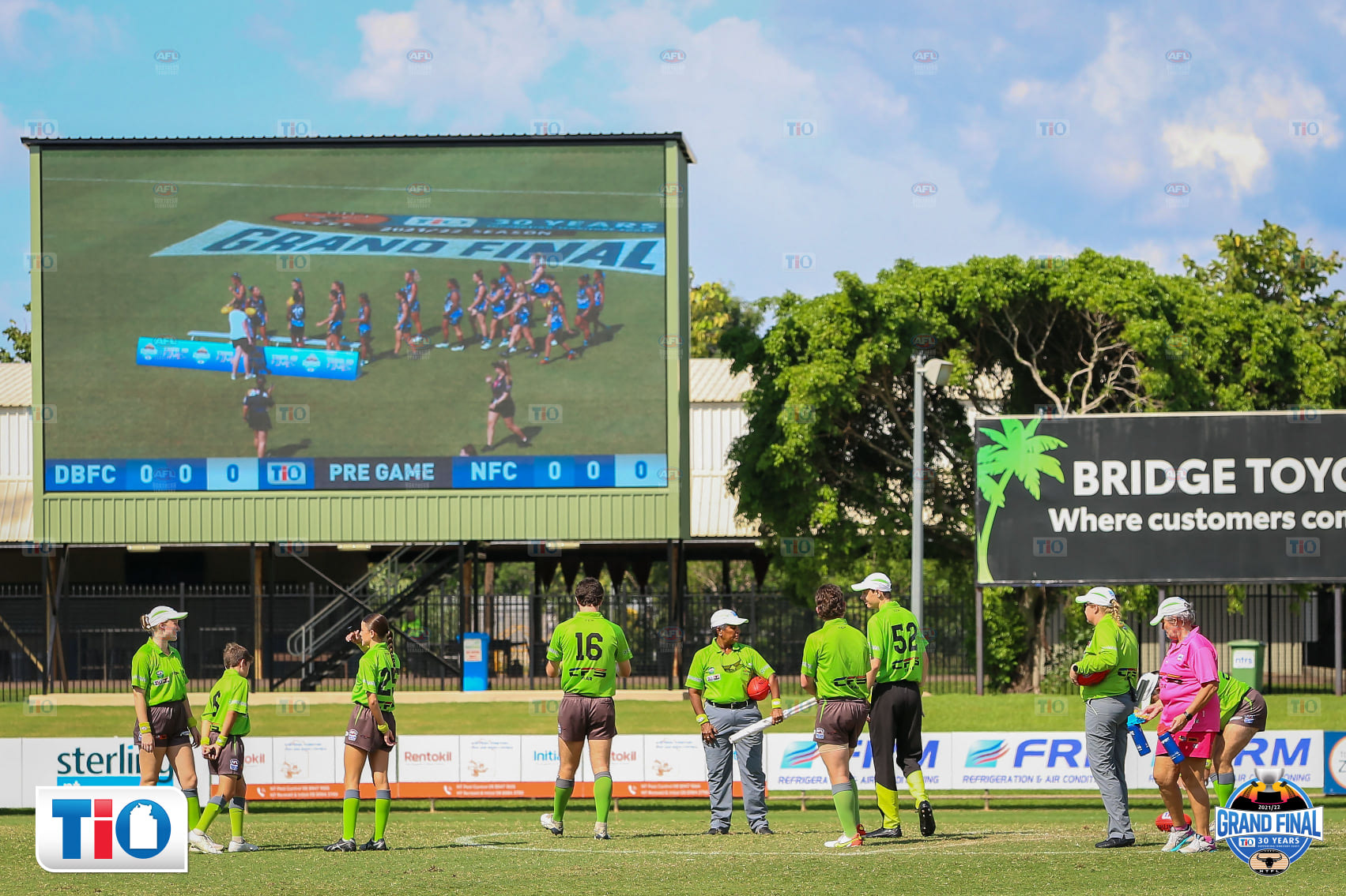 TIO Stadium | 8mm, 11.08mW x 6.016mH