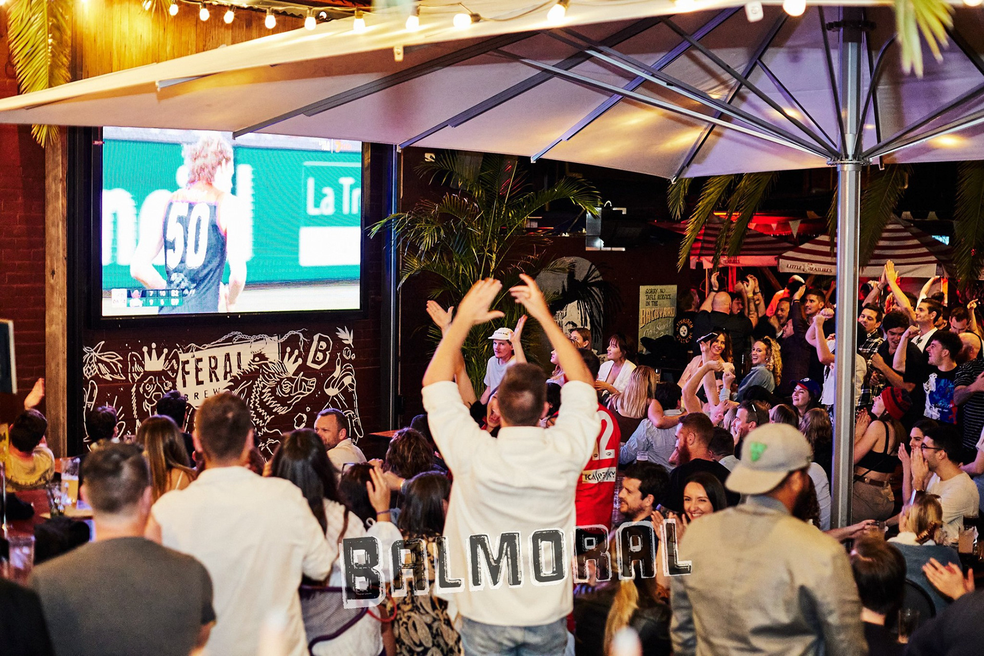 Balmoral Tavern | 5.2mm, 2.5mW x 1.5mH