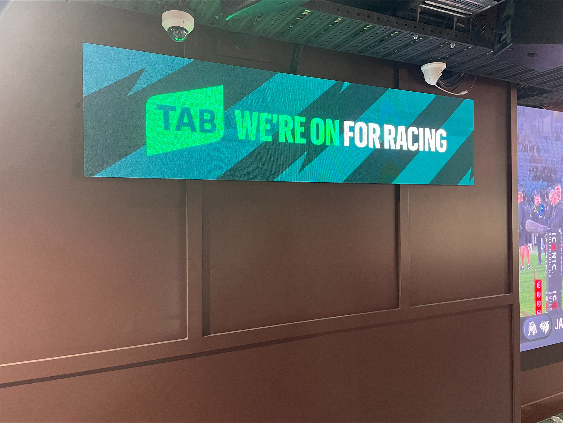 TAB Kings Cross Hotel | 1.8mm, 2.1mW x 0.506mH