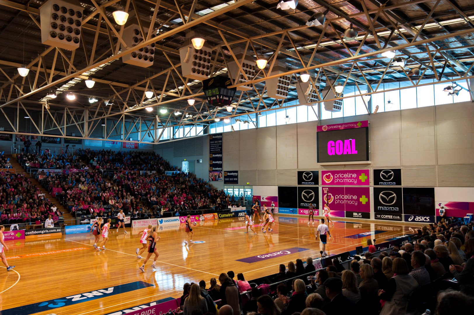 Netball SA | 5.2mm, 5mW x 3mH