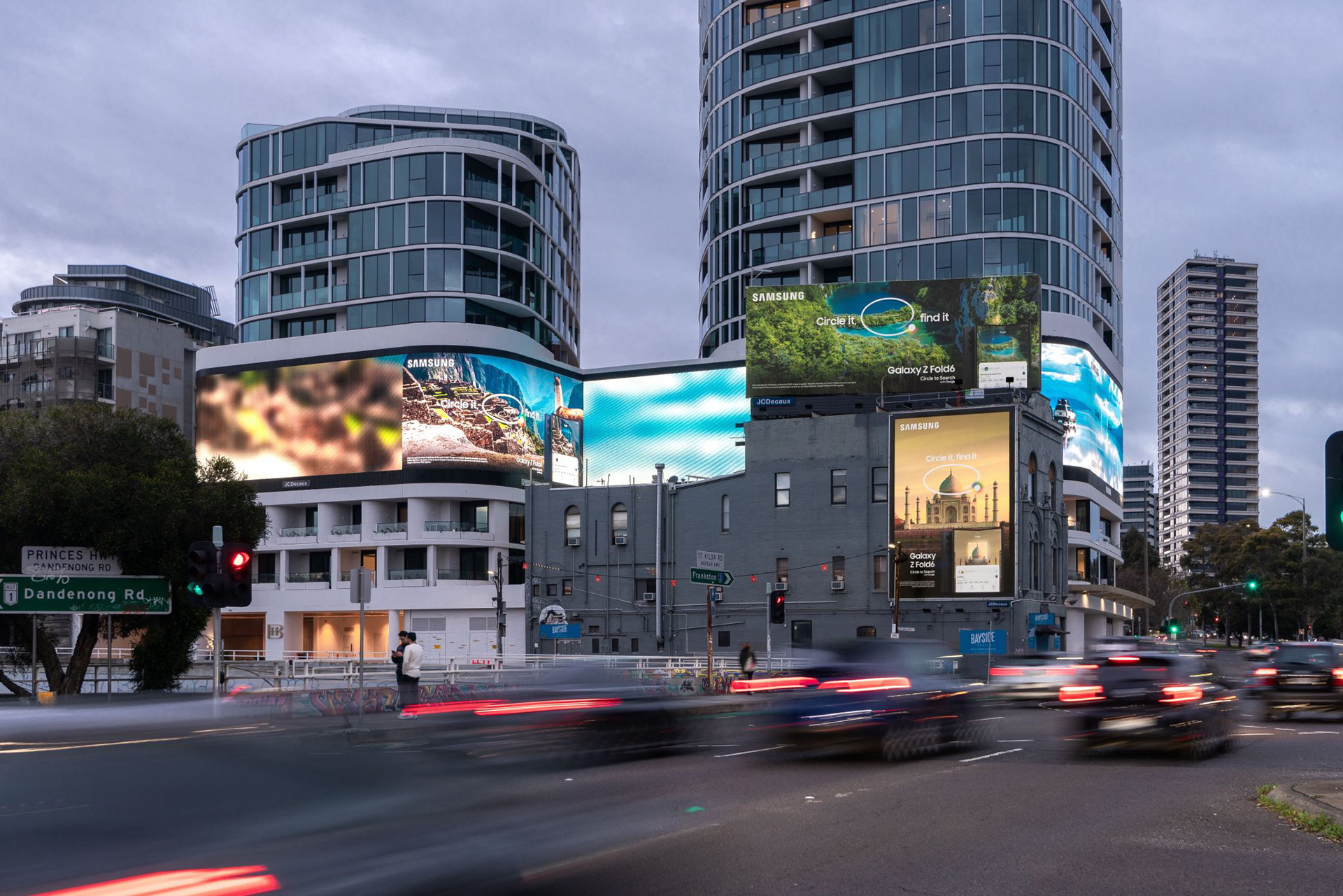 JCDecaux ICON, St Kilda Rd | 10mm Traditional and Mesh LED Faces
