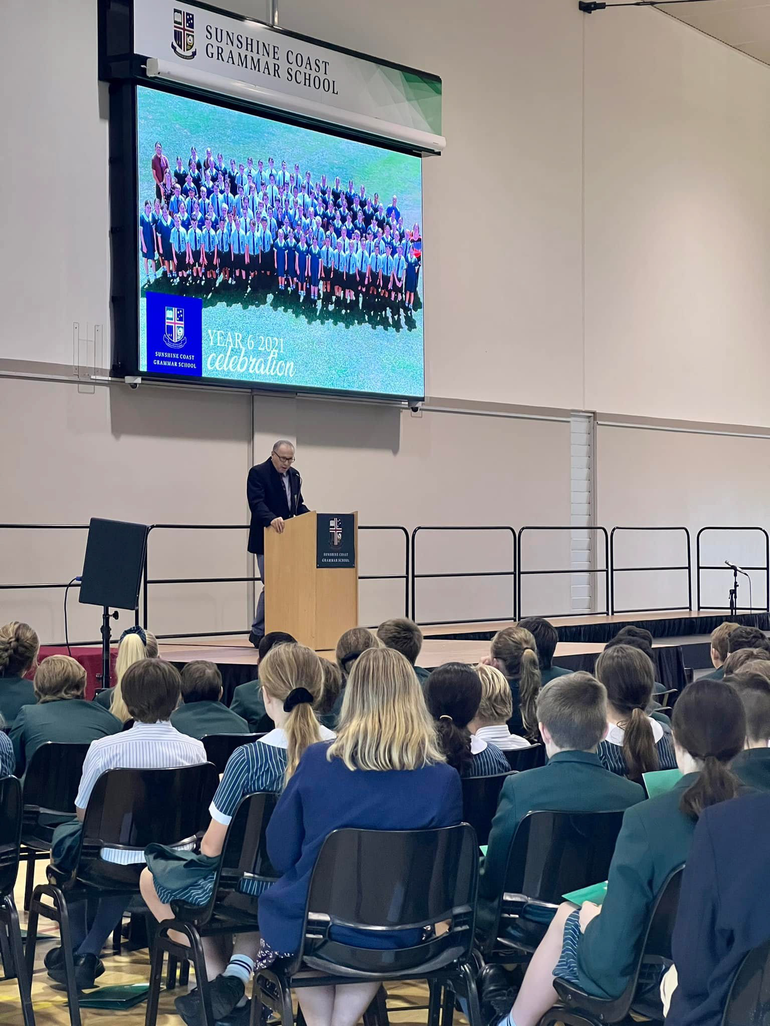 Sunshine Coast Grammar | 3.9mm, 4.5mW x 2.5mH