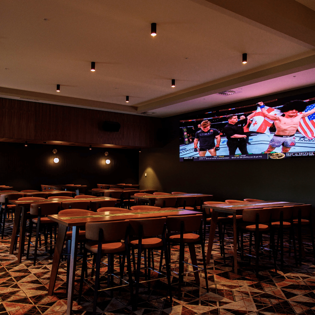 Willowdale Hotel | 2.6mm 6mW x 1.75mH