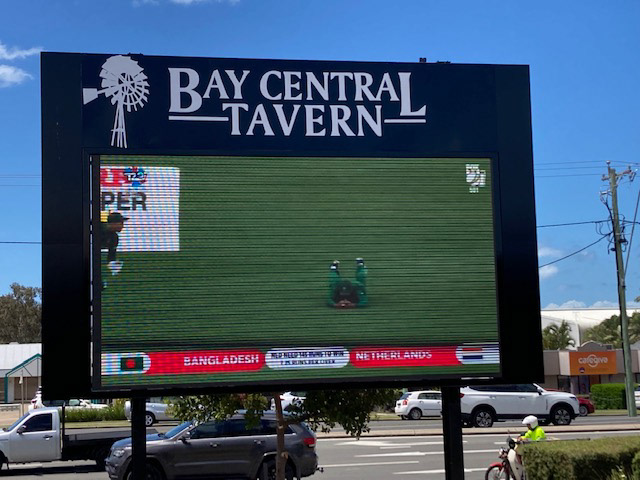 Bay Central Tavern | 8mm 5.376mW x 2.944mH