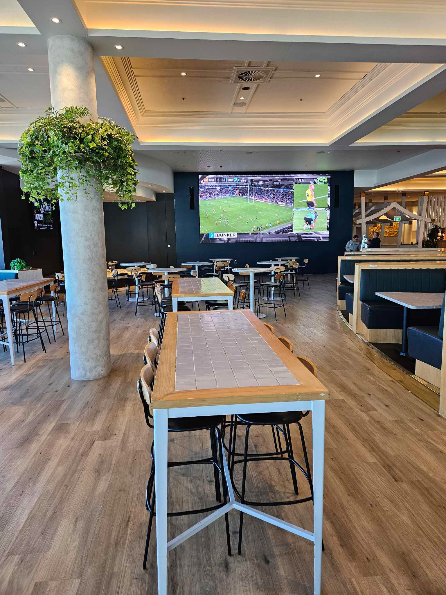 West Leagues Club | 2.6mm 4.5mW x 2.5mH