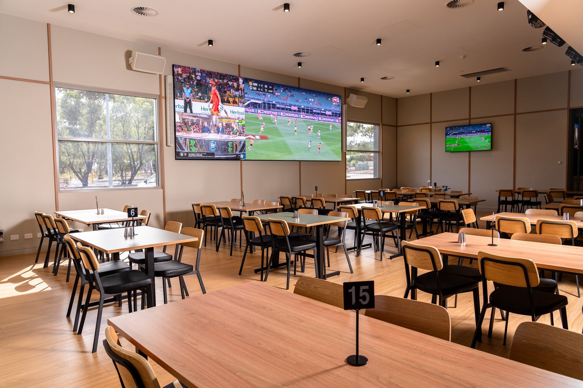Para Hills Community Club | 2.6mm | 5.5mW x 2mH