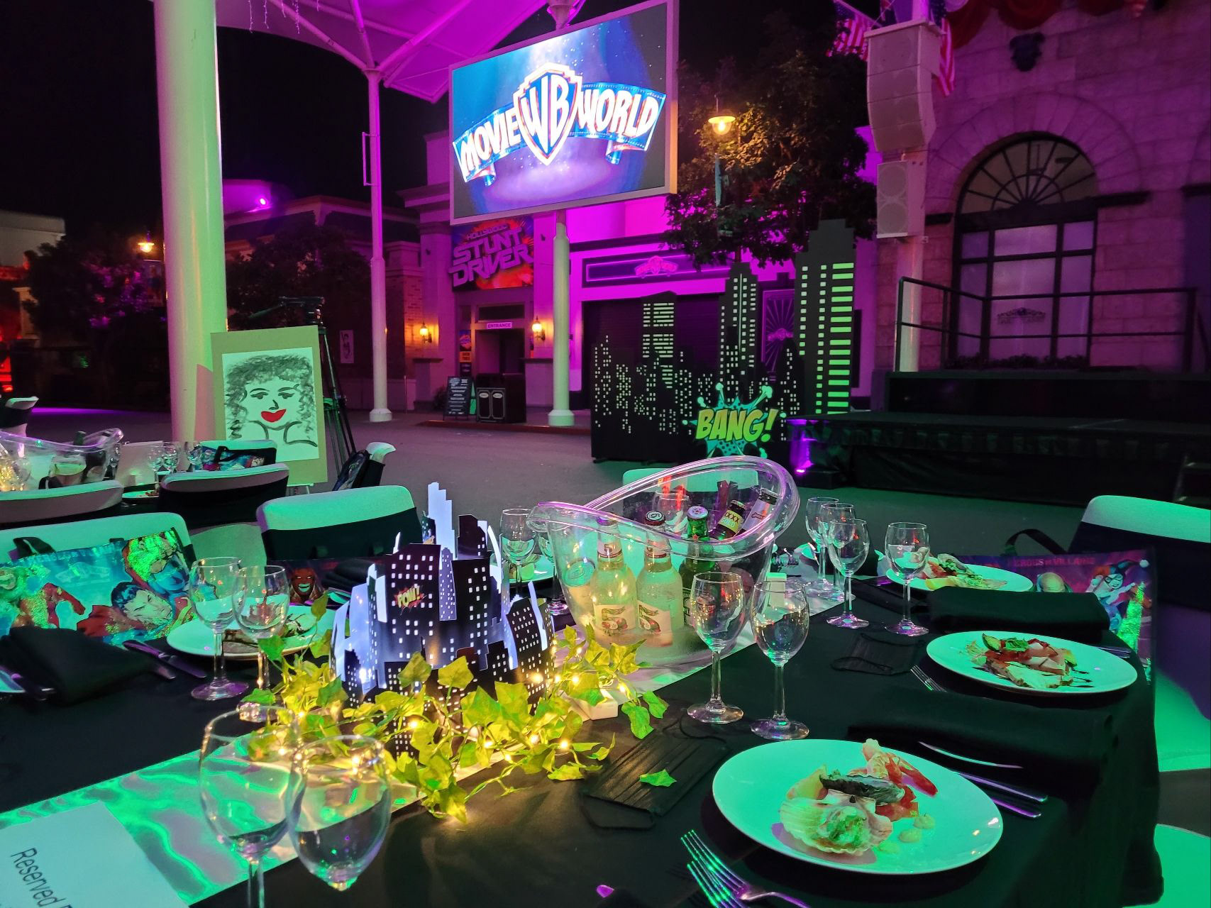 Movie World | 4.8mm, 5.5mW x 4.8mH