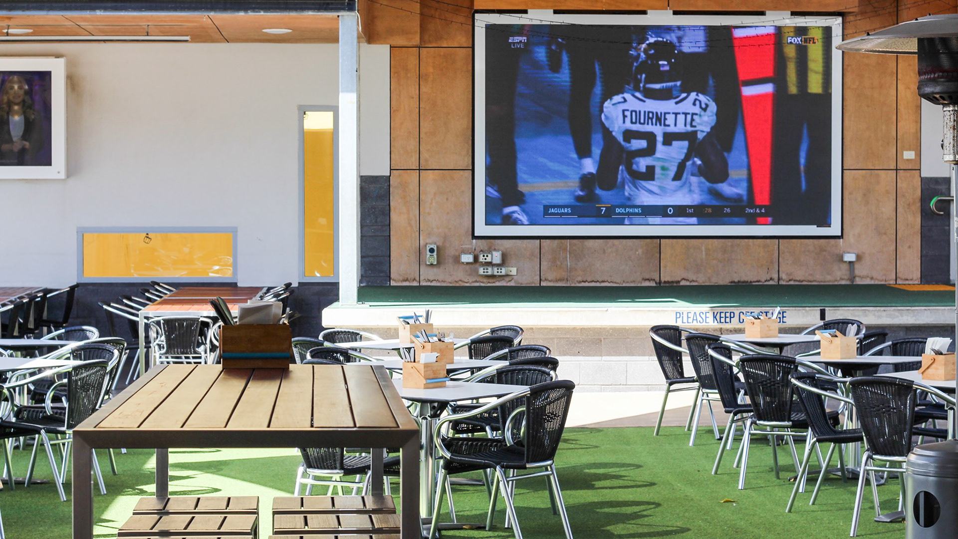 Kingscliff Hotel | 5mm, 3.5mW x 2mH