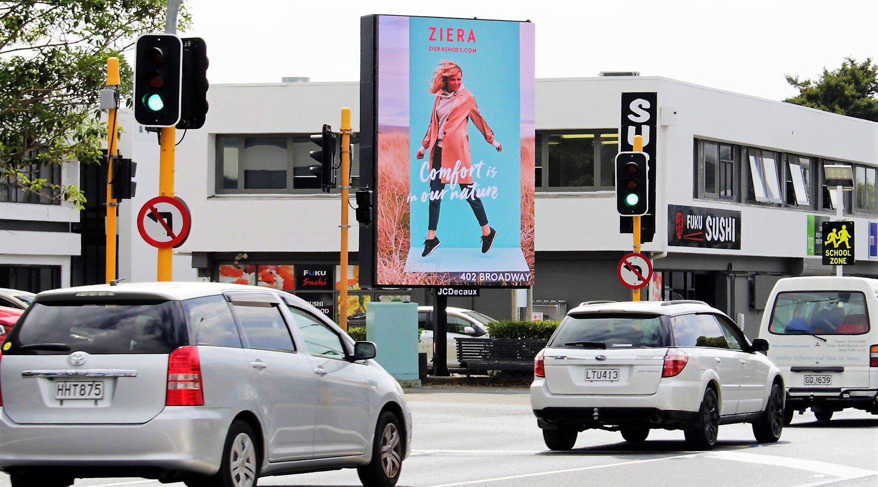JCDecaux Epsom | 8mm, 3.072mW x 4.736mH
