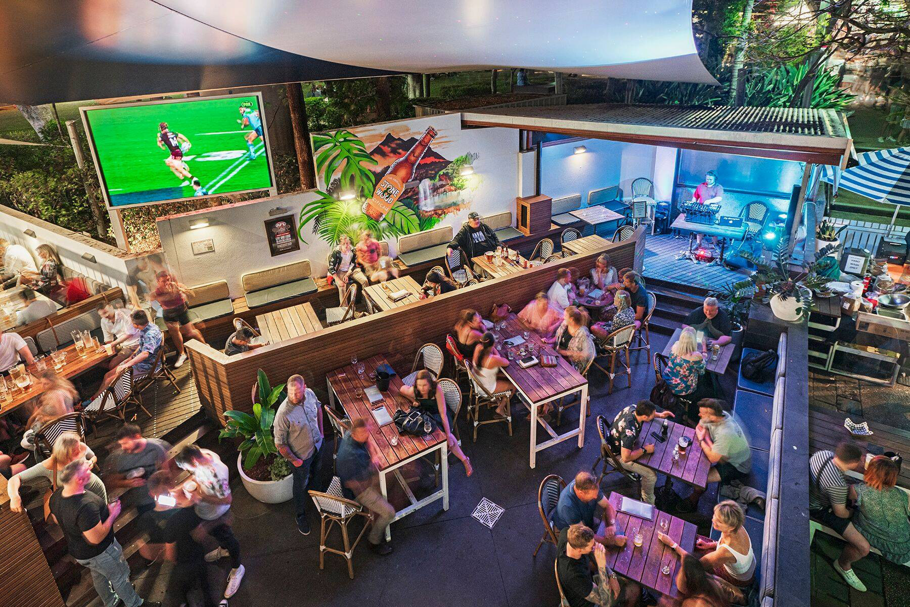 Plough Inn | 3.9mm, 2.5mW x 1.5mH