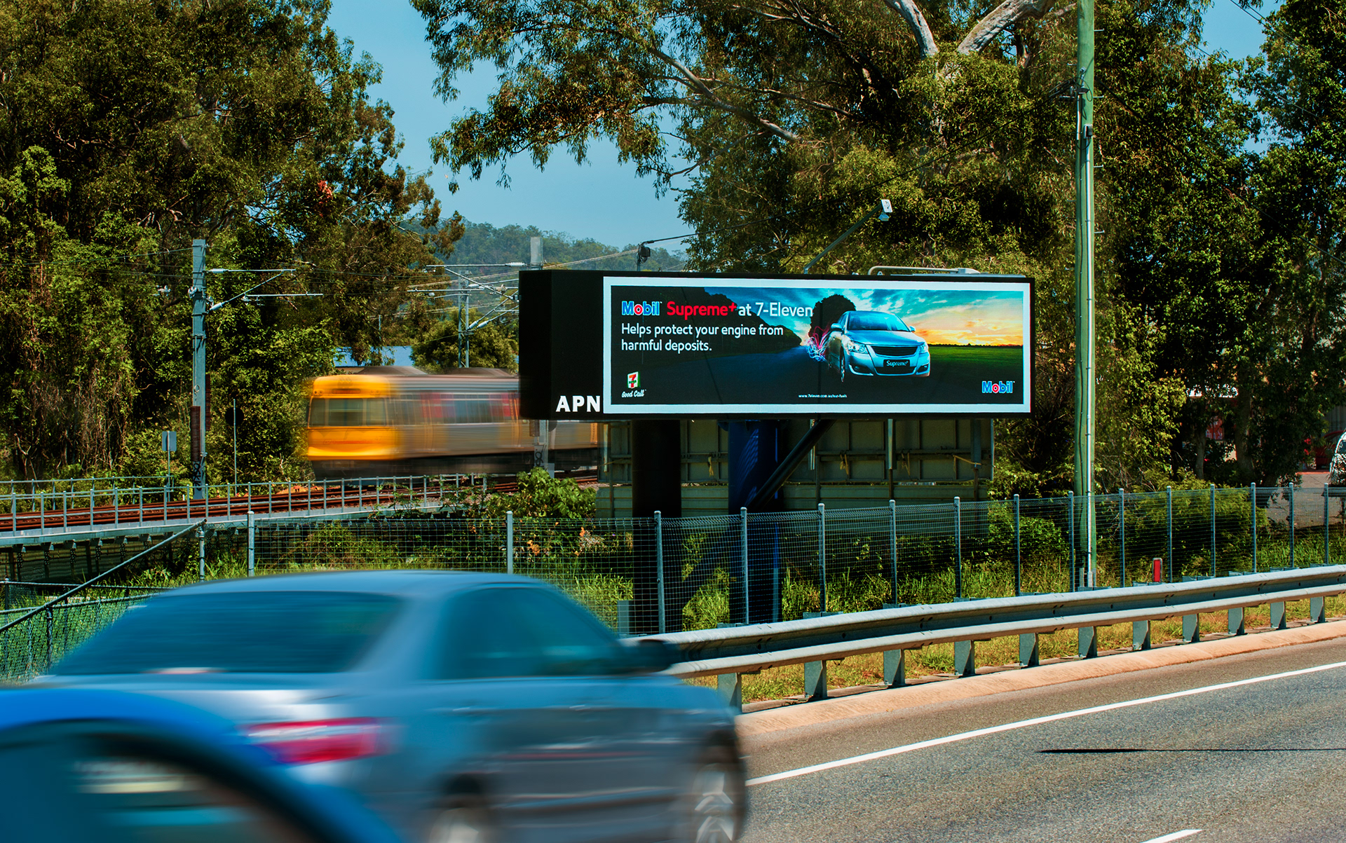 JCDecaux Ferny Grove | 8mm, 7.936mW x 2.048mH