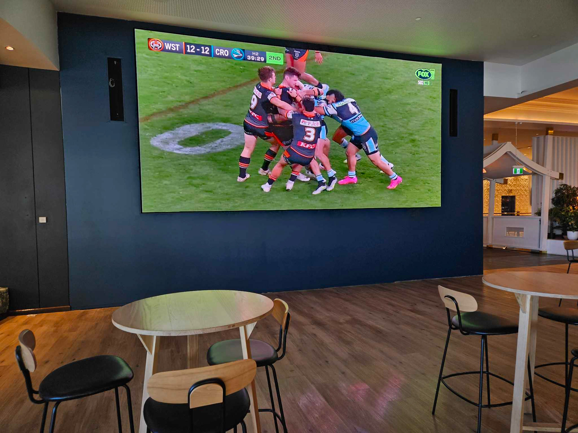 West Leagues Club | 2.6mm 4.5mW x 2.5mH