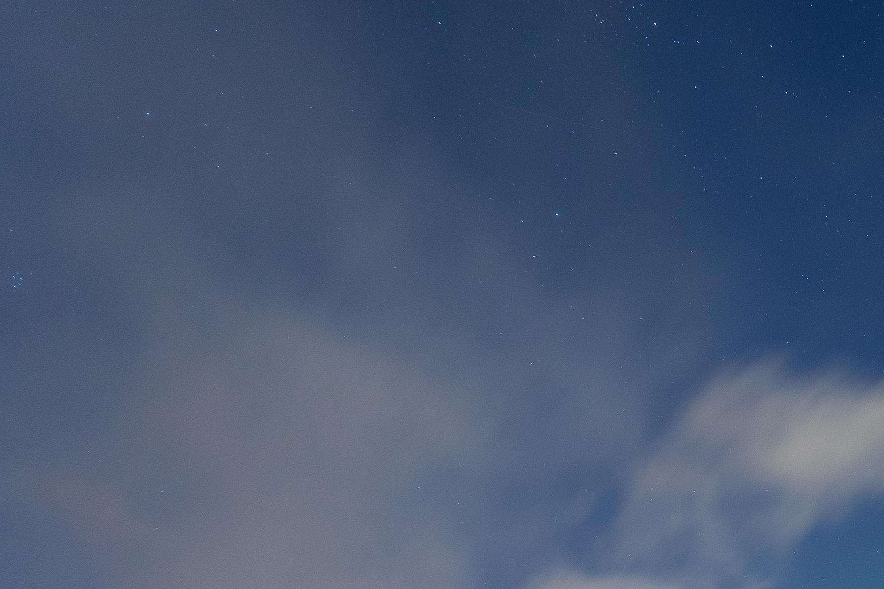 Canon RF 14mm F1.4L VCM zorza polarna ostrość koma