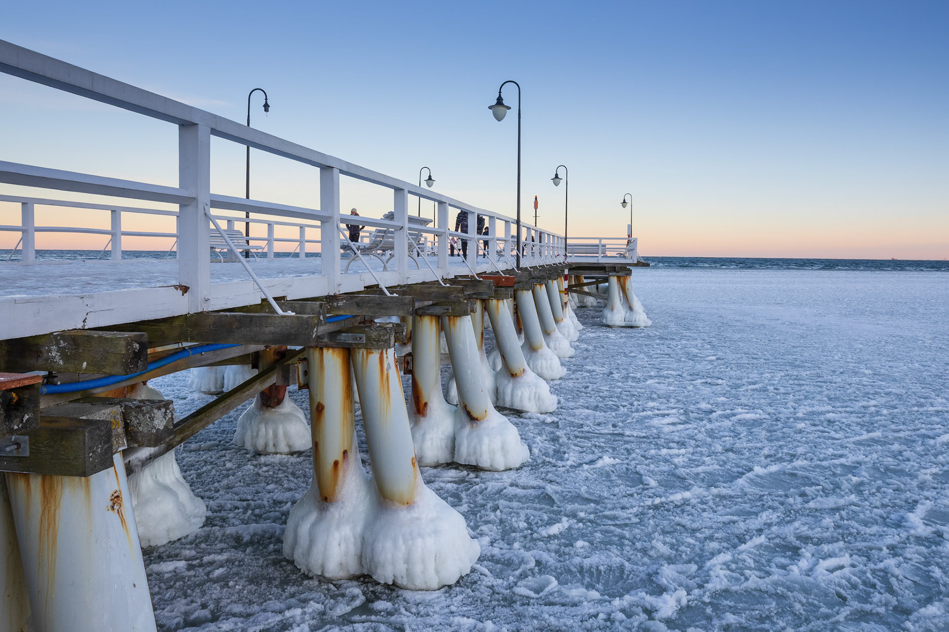 Zimowa melancholia. Bałtyk w swojej najbardziej surowej, a zarazem najpiękniejszej odsłonie.