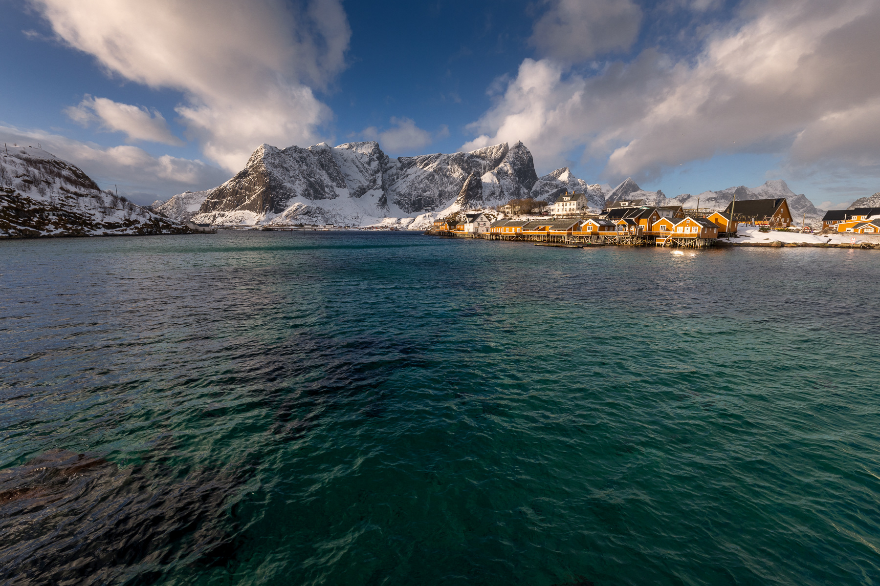 Canon RF 14mm F1.4L VCM zimowy krajobraz Lofotów test obiektywu