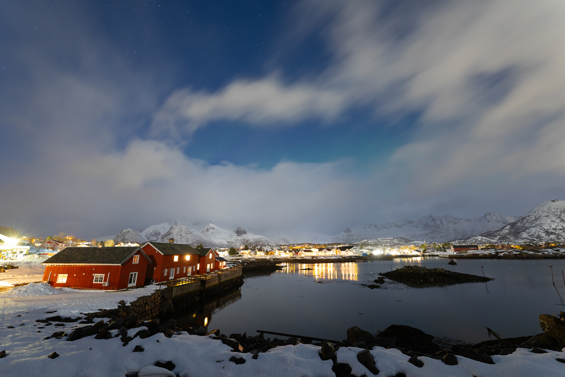 Canon RF 14mm F1.4L VCM zorza polarna ostrość koma