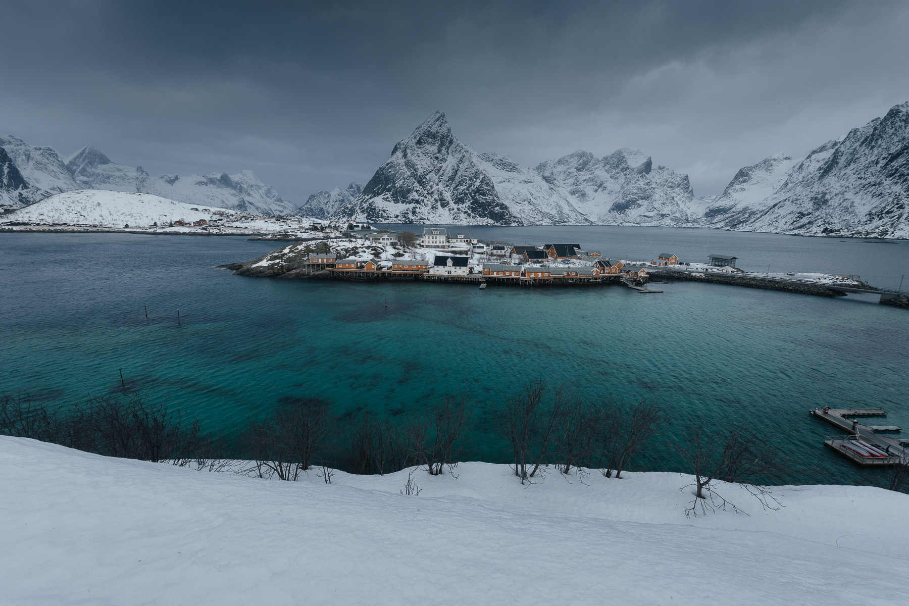 Canon RF 14mm F1.4L VCM zimowy krajobraz Lofotów test obiektywu