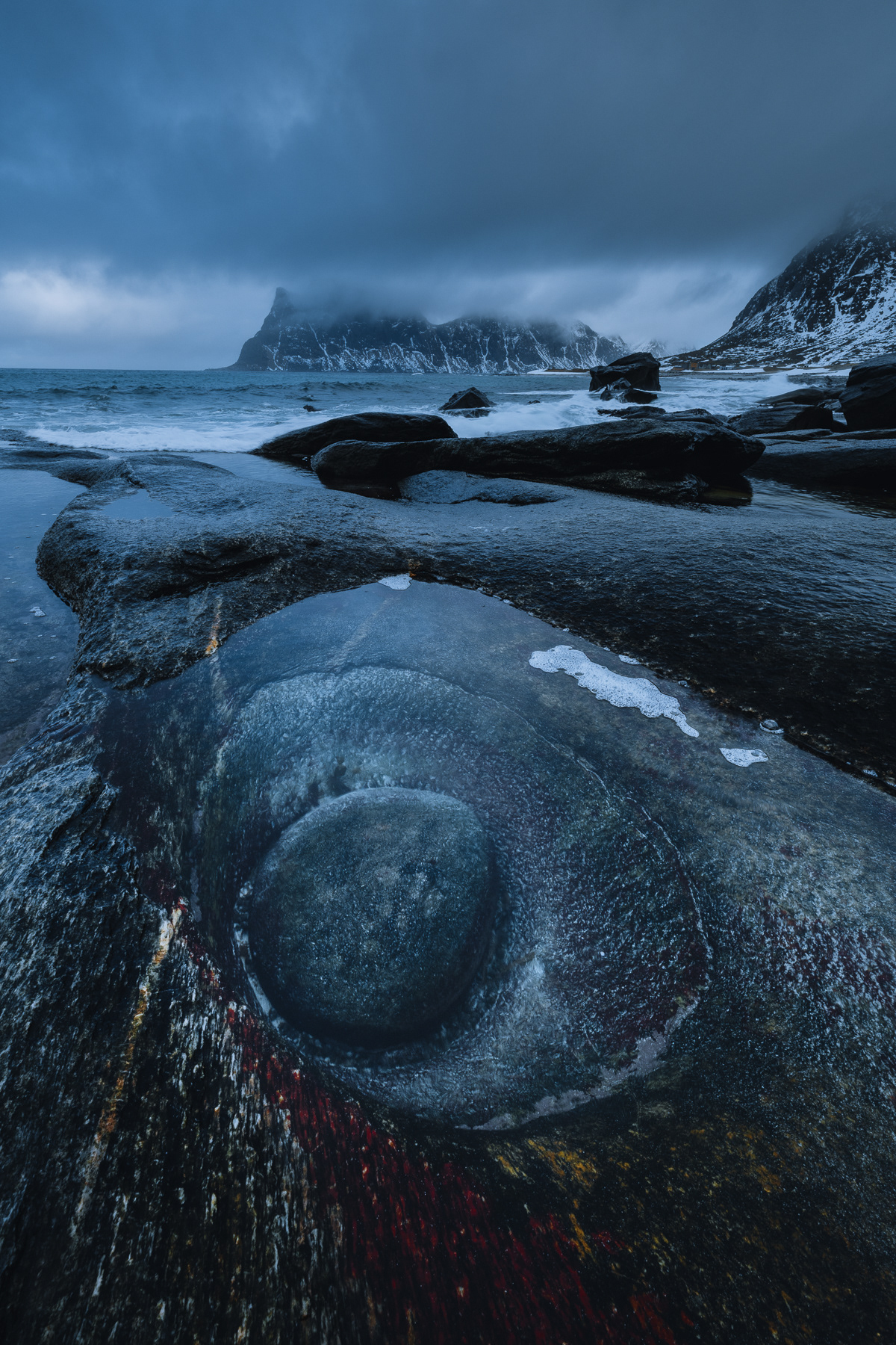 Canon RF 14mm F1.4L VCM zimowy krajobraz Lofotów test obiektywu