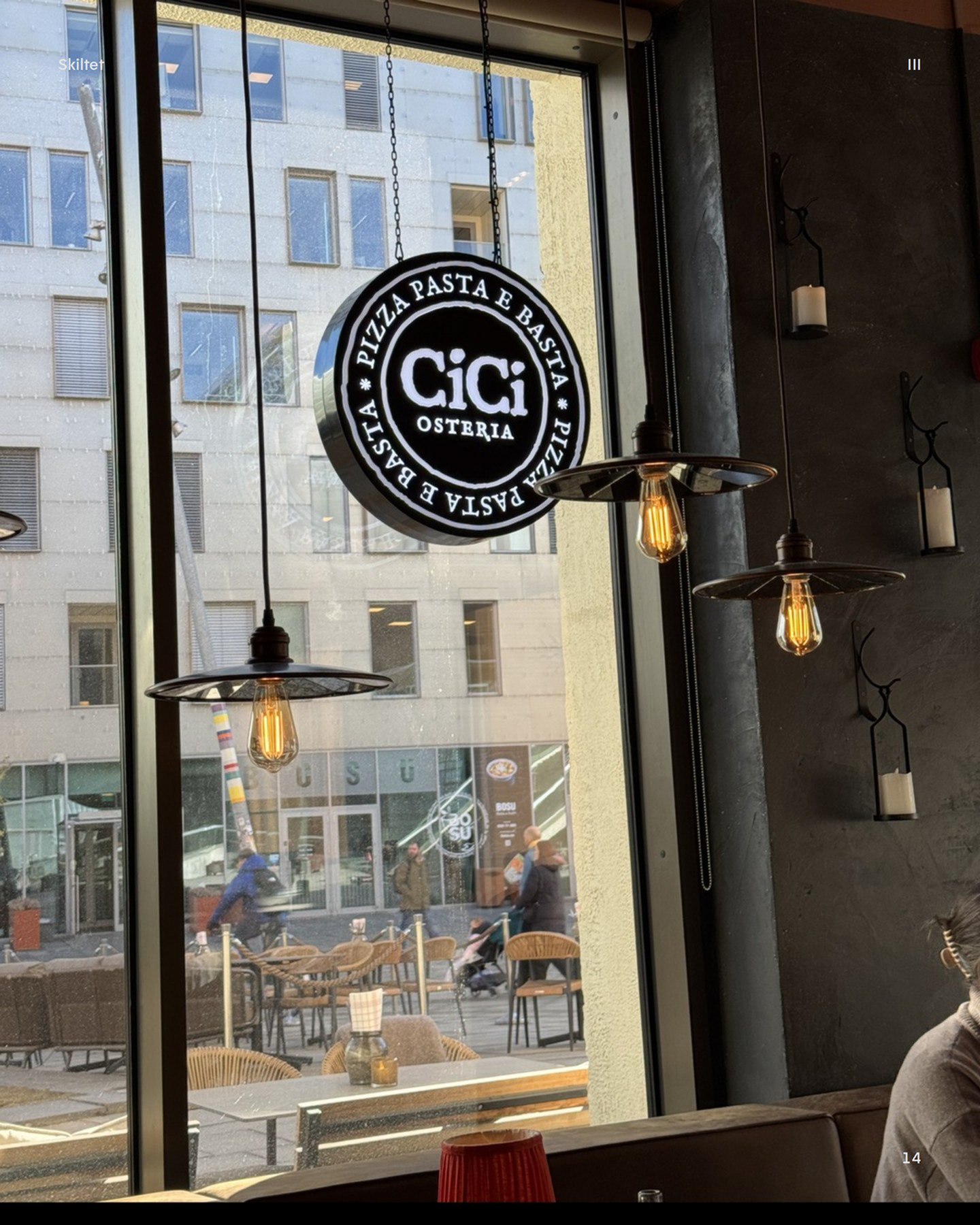 Skiltet til CiCi Osteria i vinduet, Schweigaards gate 15, Oslo.