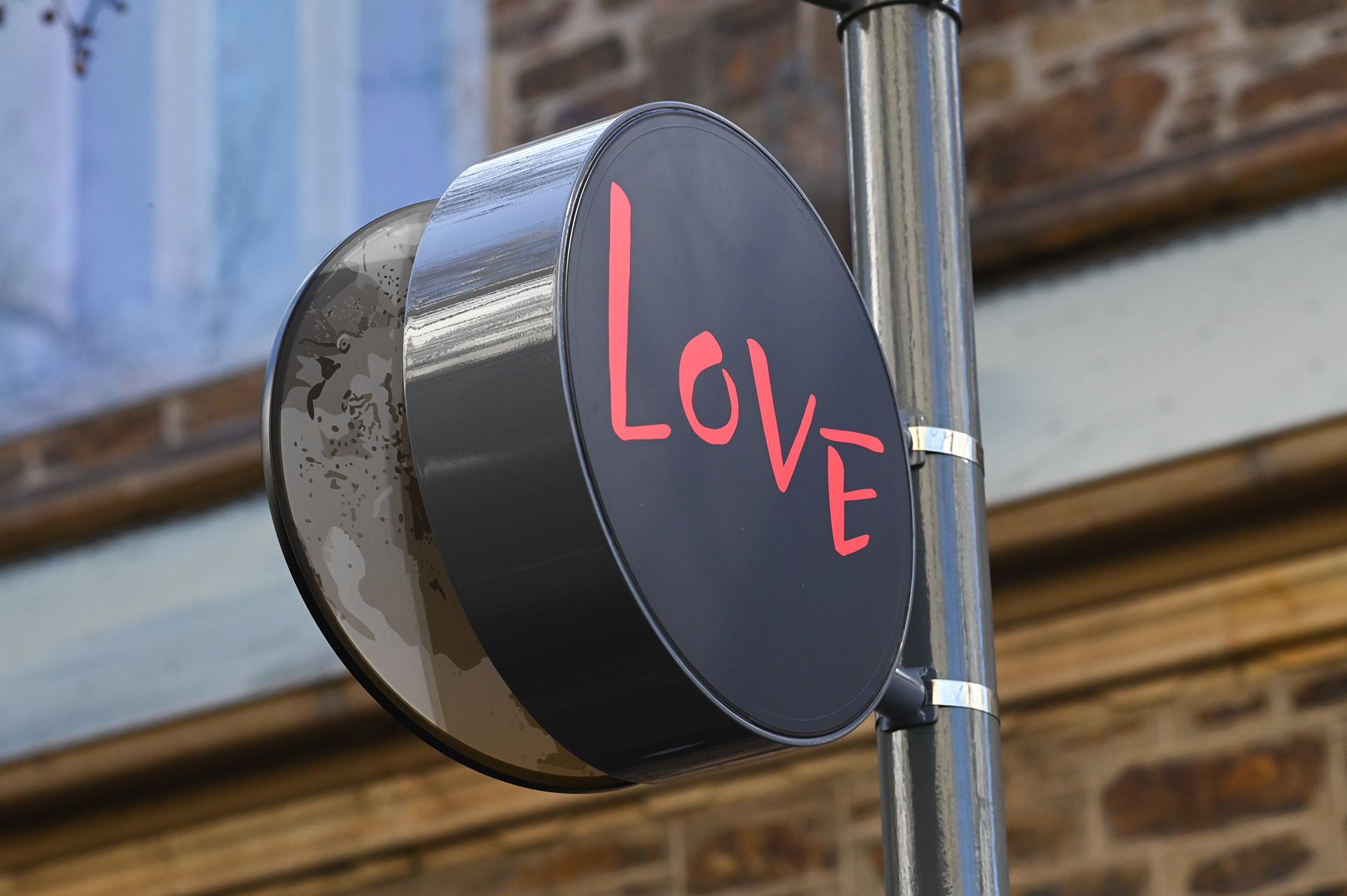 Heidi Kenyon, The Street of Love, 2022. Paul Kelly Lane public artwork commissioned by City of Adelaide, City of Music Laneways. Fabricated by Iguana Creative. Photography by Catherine Leo.