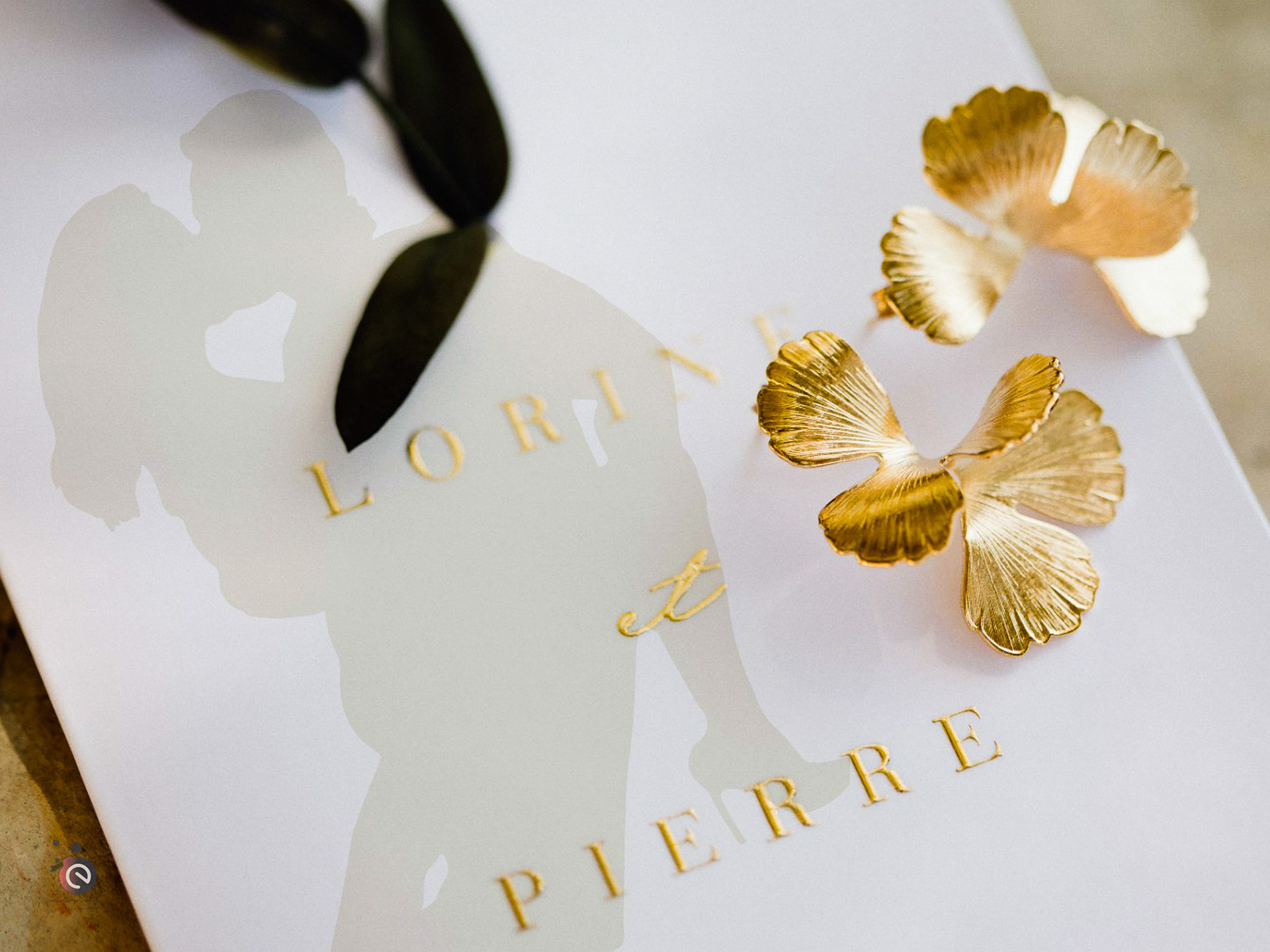 faire-part gold avec relief-papeterie personnalisée event your life