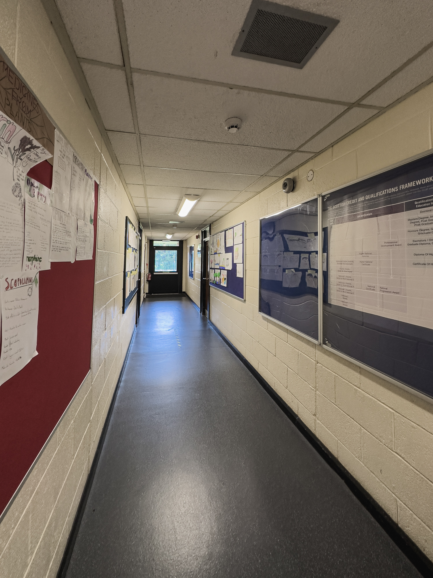 Right side of the Science horseshoe corridors.
