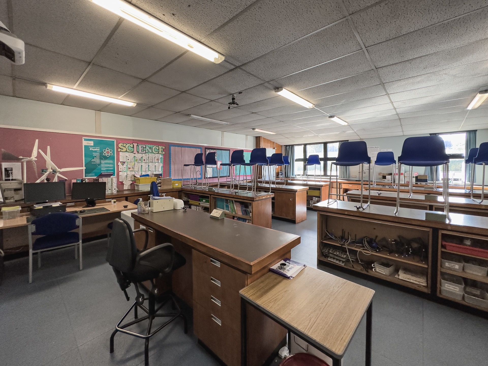 Mr Rodger's Chemistry classroom.