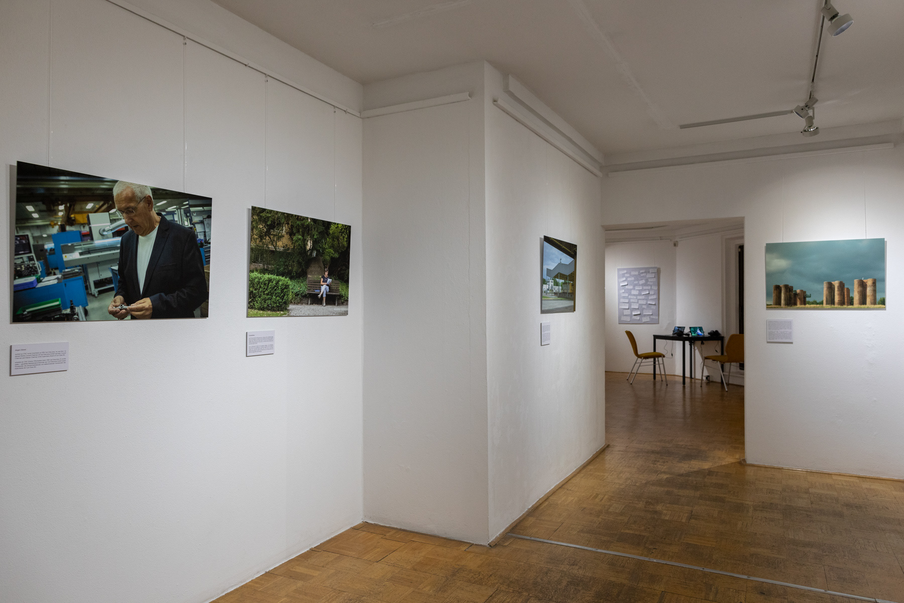 "Deutschland Übergestern" (2019) is a project by the photographer © Dario J Laganà "Norte" Photography founded by the Bundesstiftung zur Aufarbeitung der SED-Diktatur