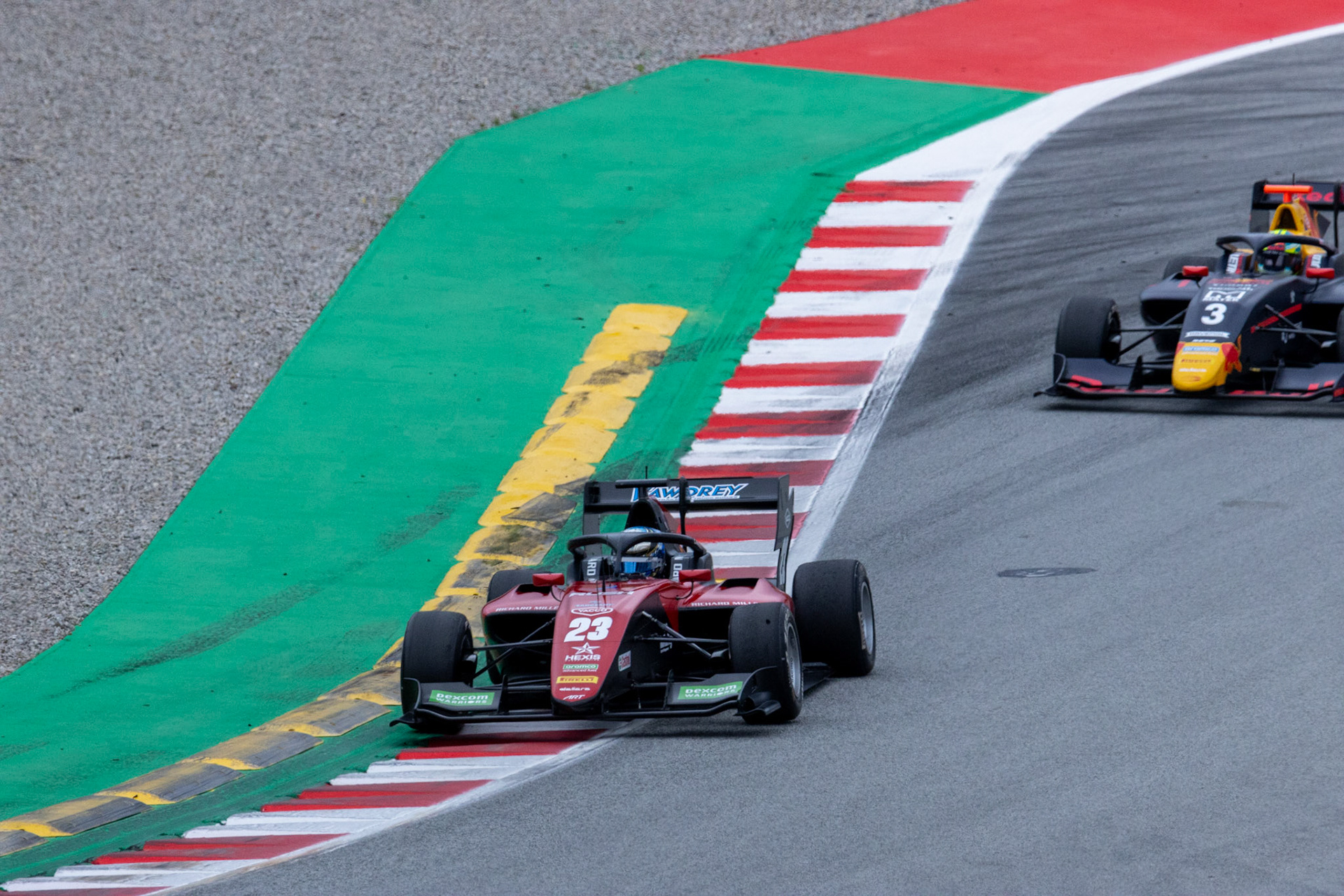 Christian Mansell chased by Arvid Lindblad (ART Grand Prix & Prema Racing F3)